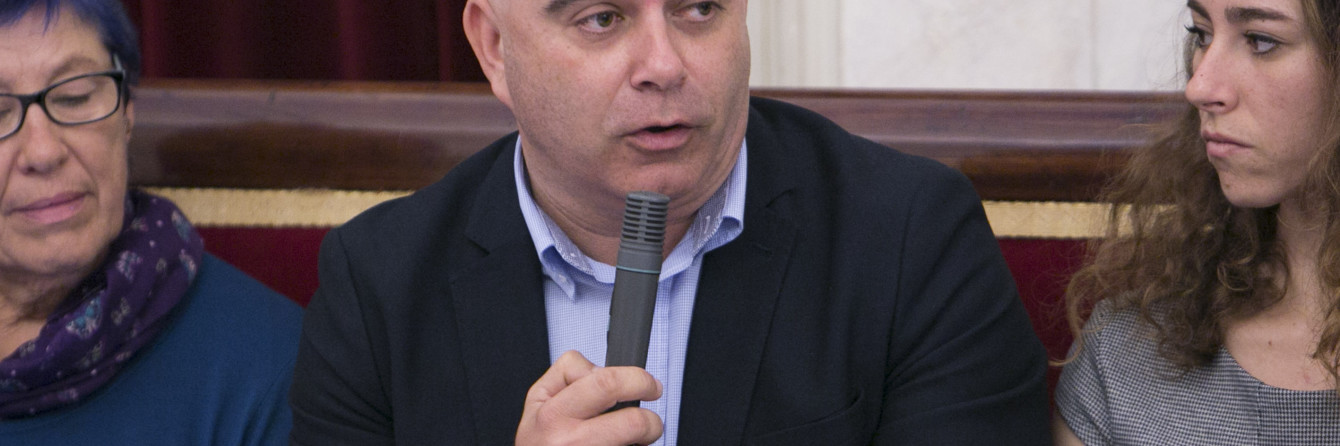 David Navarro en el Pleno del Ayuntamiento de Cádiz